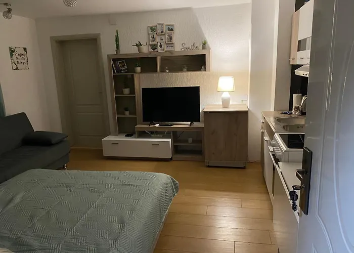 Apartment Happy 3 *